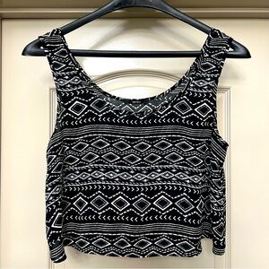 Flowy Crop Top Black White Sleeveless